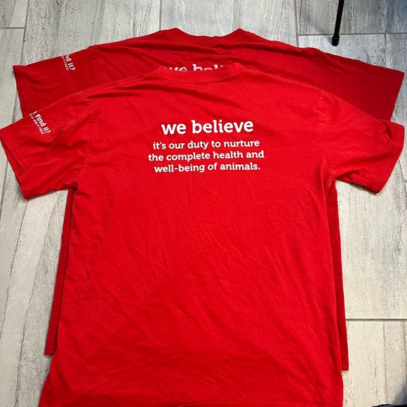 Two Red Petco tees size medium - Picture 4 of 6
